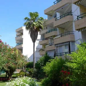 apartamentos-colon.top-hotels-tarragona.com/